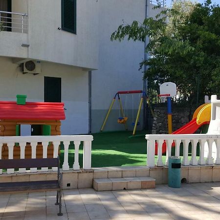 Roman Gardens Studio Apartment Risan Εξωτερικό φωτογραφία