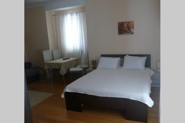 Roman Gardens Studio Apartment Risan Εξωτερικό φωτογραφία