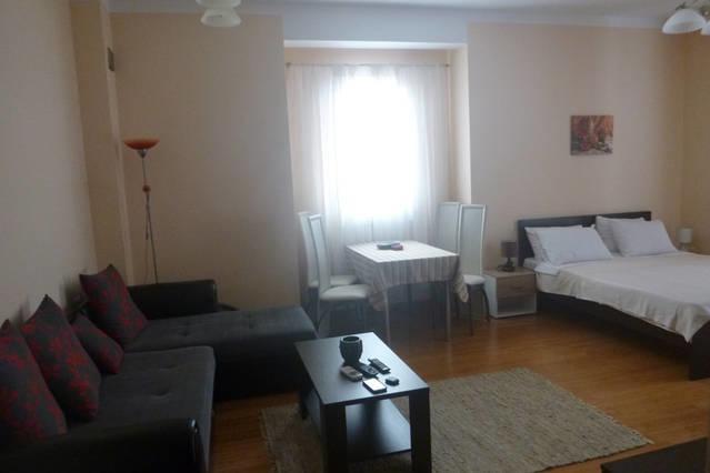 Roman Gardens Studio Apartment Risan Εξωτερικό φωτογραφία