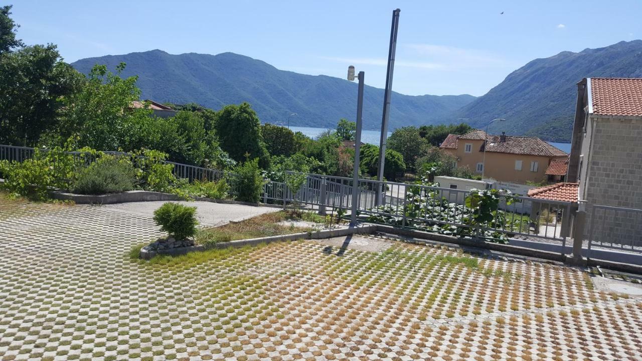 Roman Gardens Studio Apartment Risan Εξωτερικό φωτογραφία